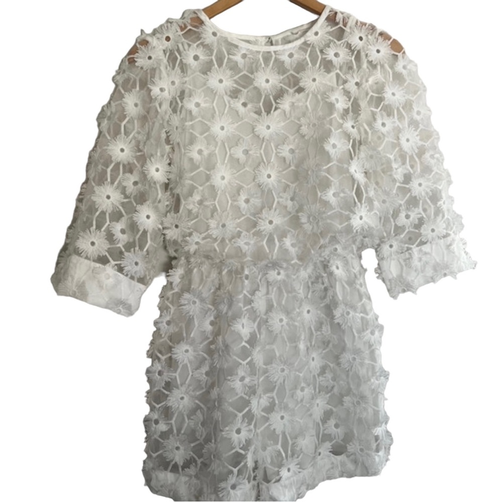 CHARLOTTE RUSSE  White Floral Lace Romper Size S